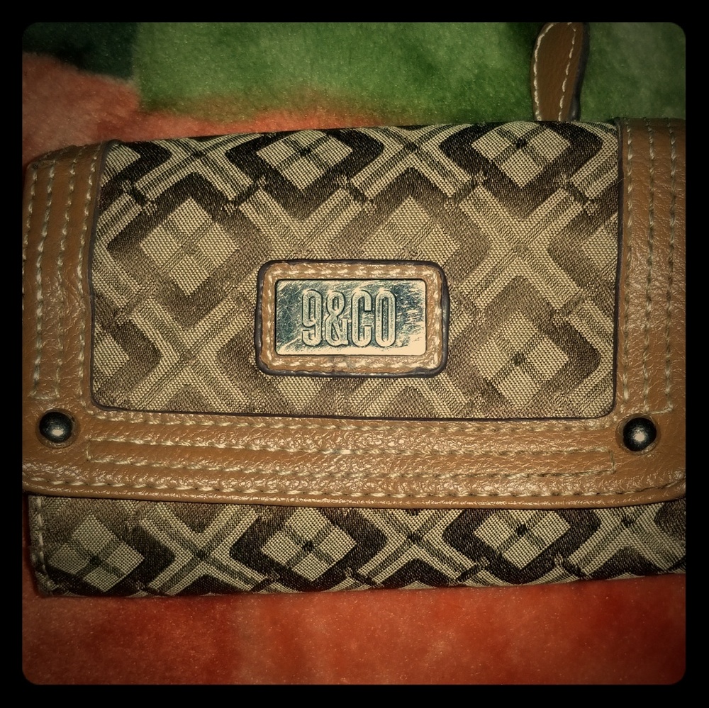 Nine & Co. Women's Design Wallet